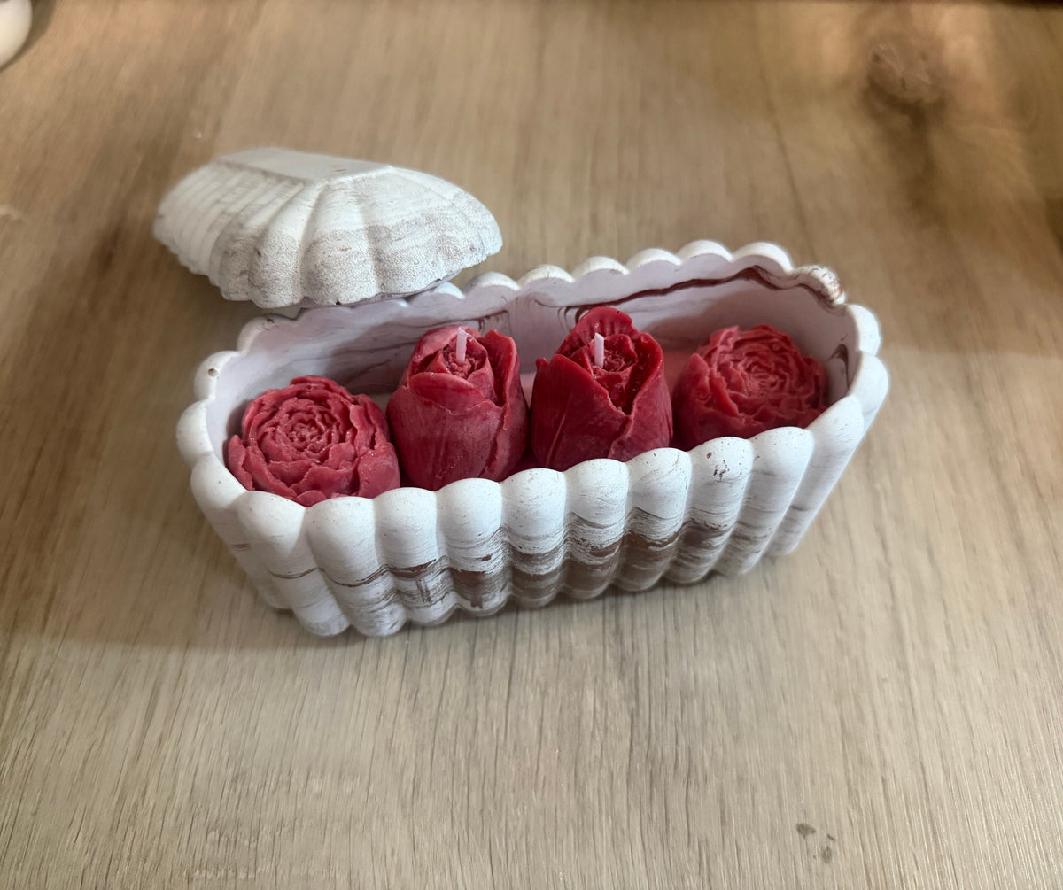Red Rose Shell Candle – Handgemachte Sojawachskerze mit Rosen