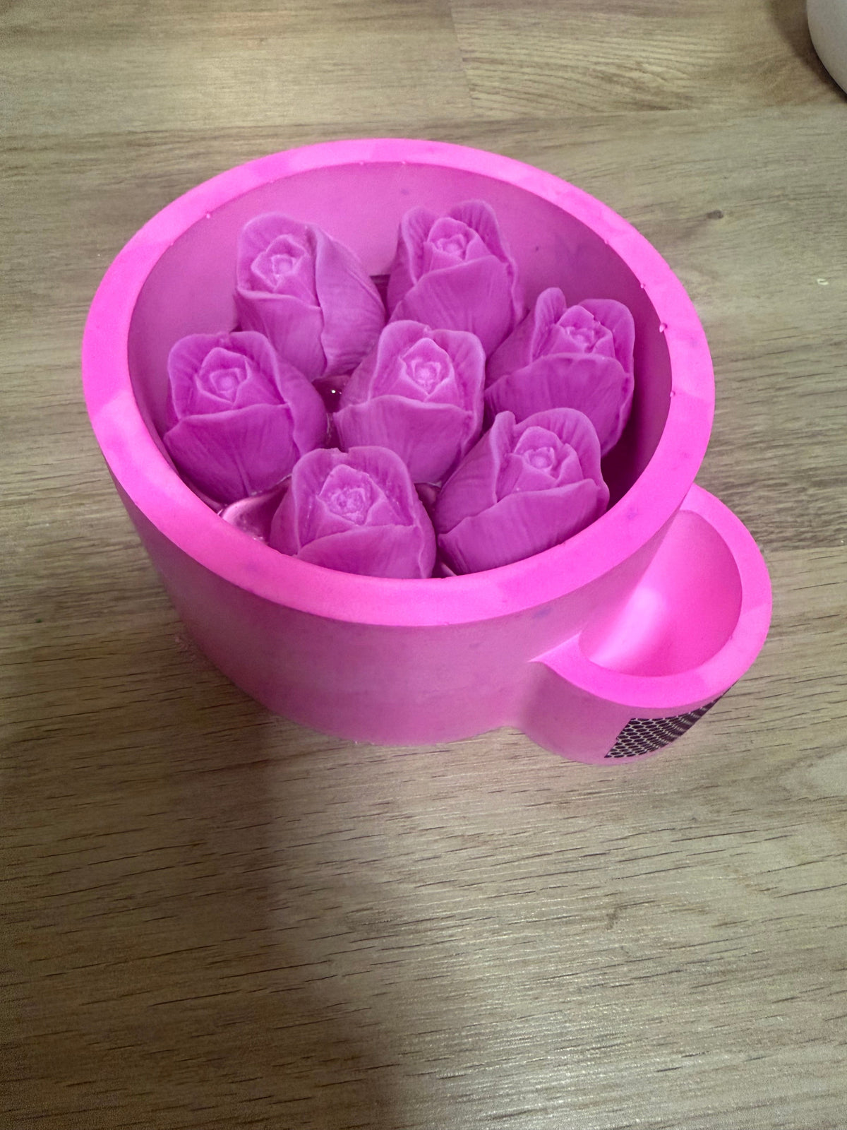 White Rose Garden – Handgemachte Rosenkerze aus Sojawachs